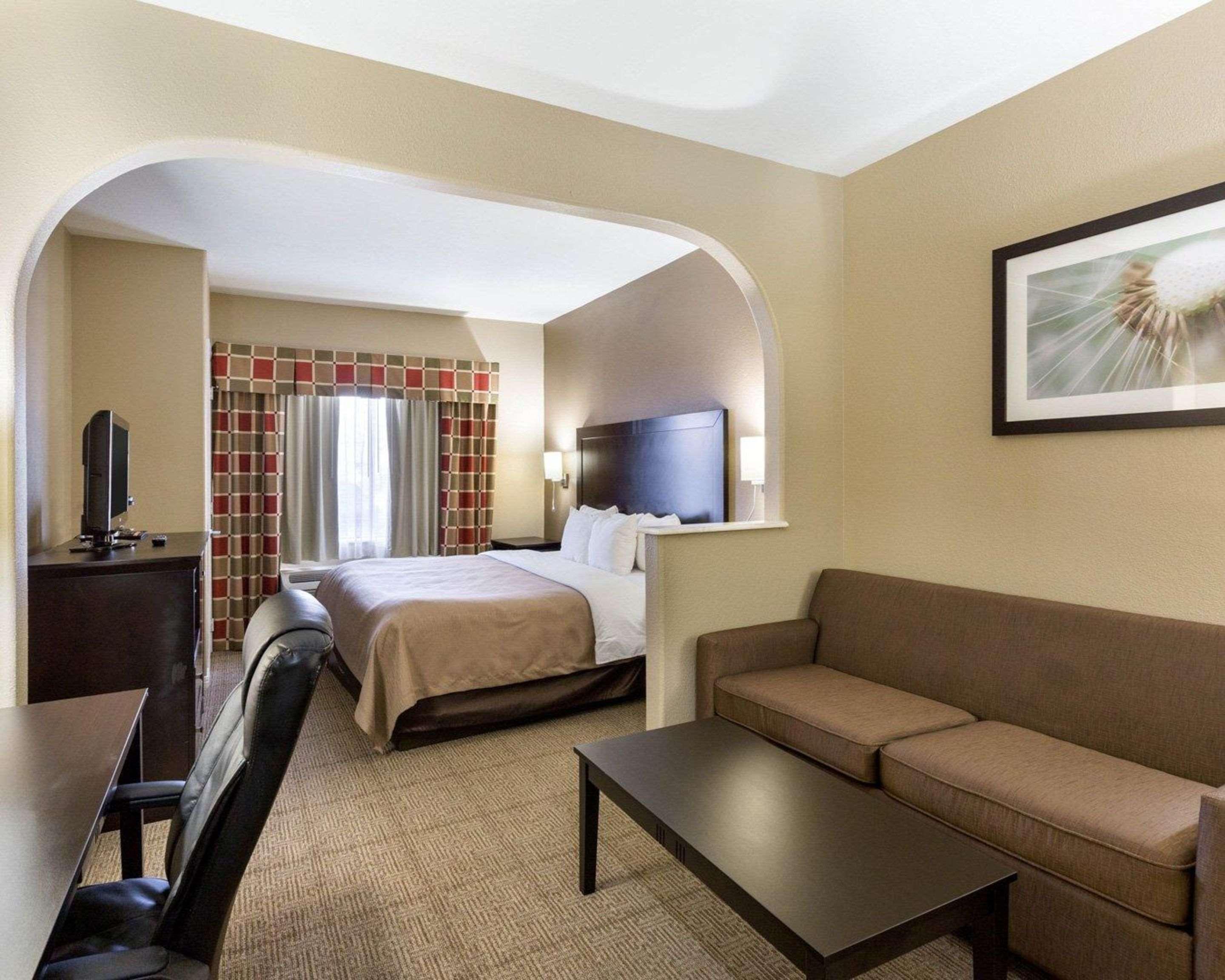 Quality Suites Houston Nw Cy-Fair Jersey Village Экстерьер фото