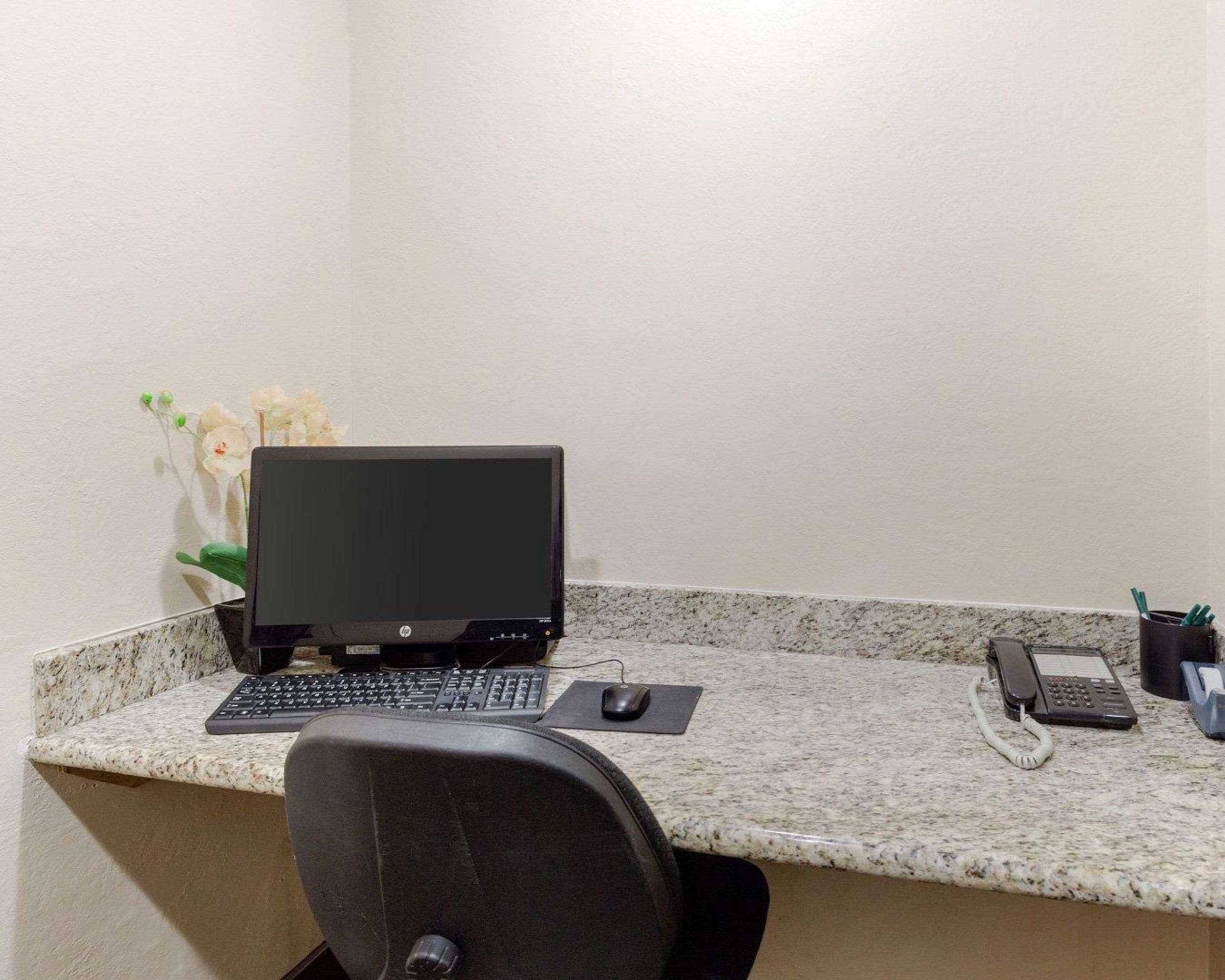 Quality Suites Houston Nw Cy-Fair Jersey Village Экстерьер фото